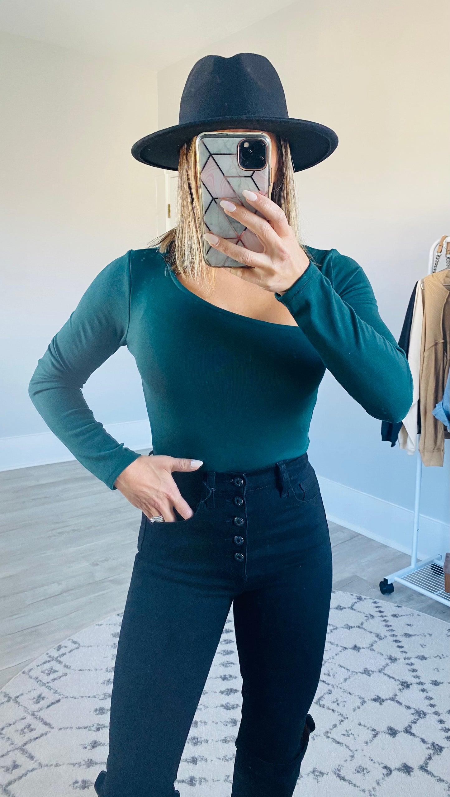 * ASYMMETRICAL BODYSUIT EMERALD GREEN Shai Blu