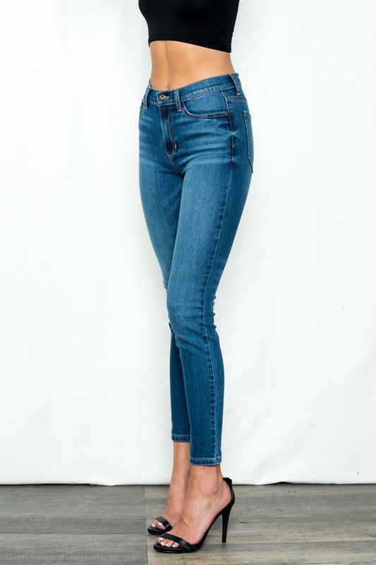 *MID RISE SKINNY JEANS MEDIUM WASH Shai Blu