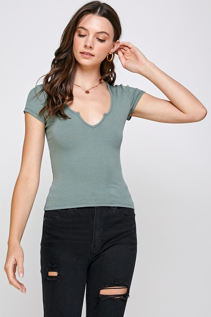 *NOTCHED RIBBED KNIT TOP DUSTY OLIVE Shai Blu